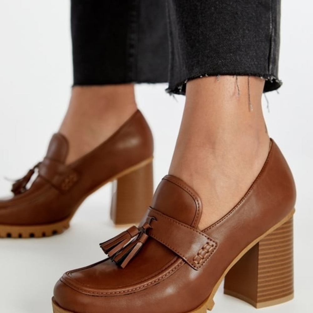 JustFab Cognac Tassel Block Heel Loafers
